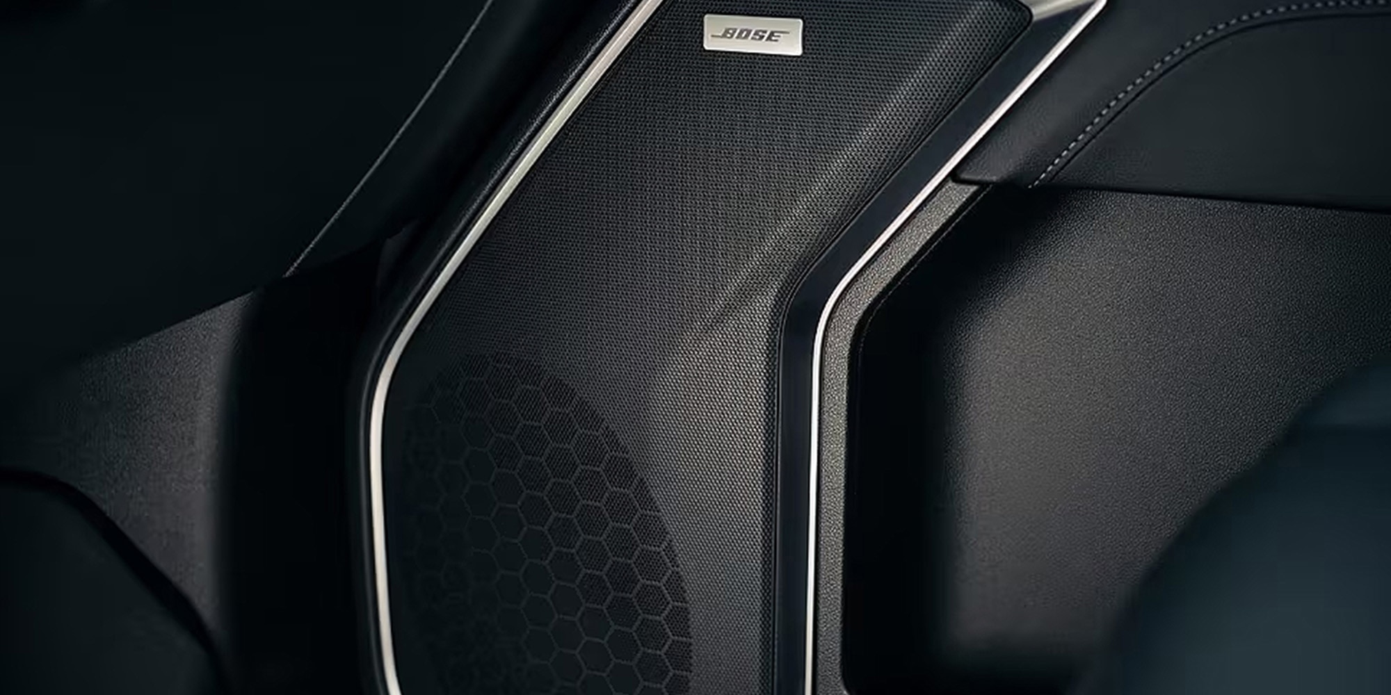Silverado 2025 equipada com sistema premium de alto falantes Bose